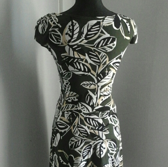 Dress - Picture 5 of 5